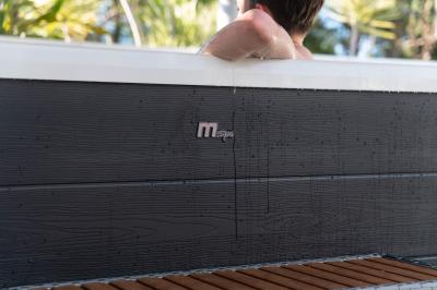 СПА-бассейн 180х180х65см "Oslo Aero Plus", квадратный,  гидромассаж, аэромассаж.(4 коробки A.B.C.D)